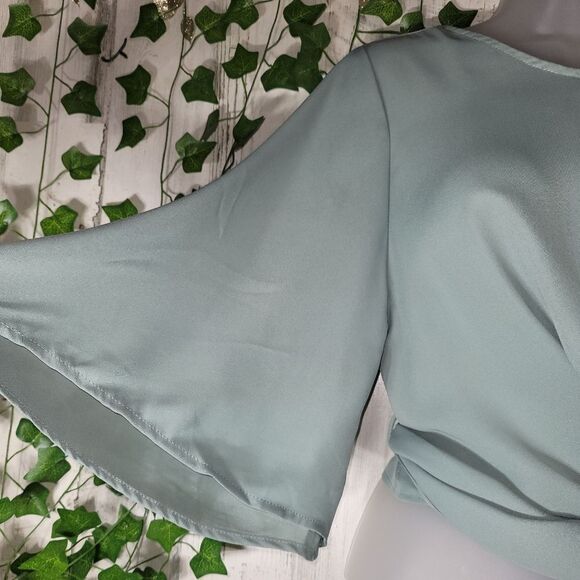 NWT Heart Hips Cropped Wrap Shirt - Picture 3 of 10